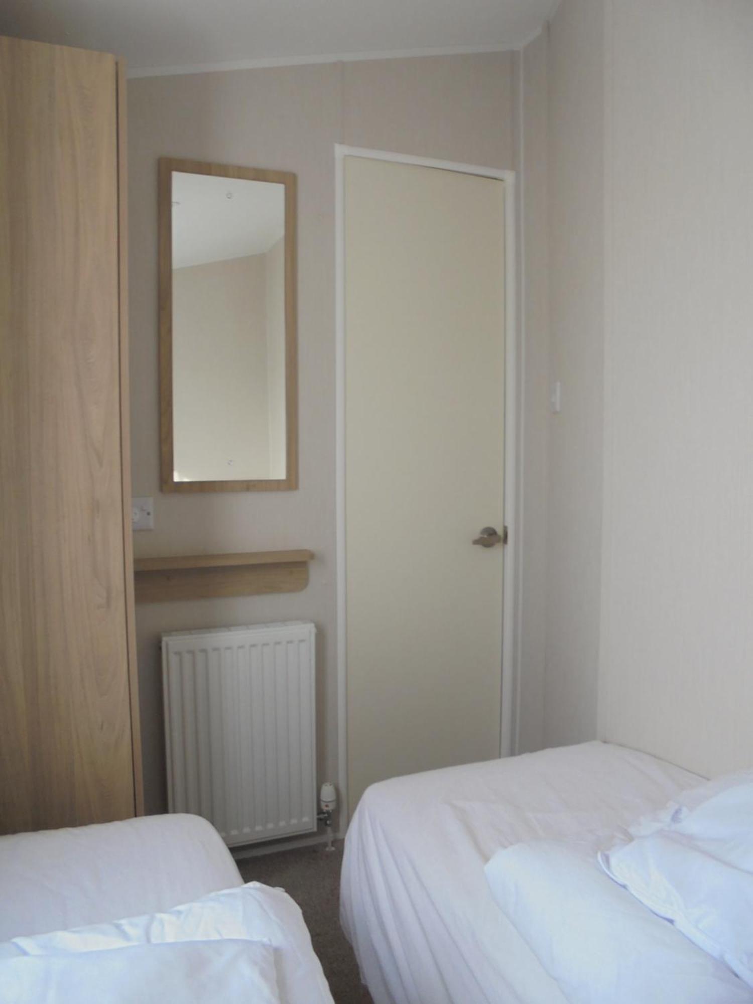 Kings: Malton:- 6 Berth, Heated, Enclosed Veranda *