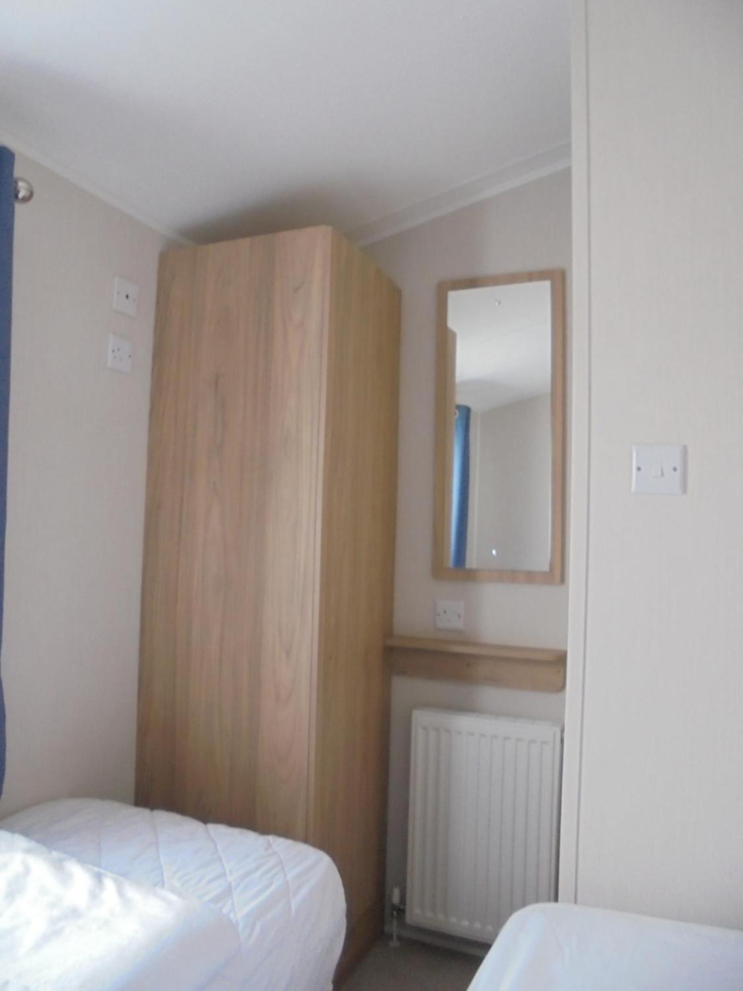 Kings: Malton:- 6 Berth, Heated, Enclosed Veranda Holiday home
