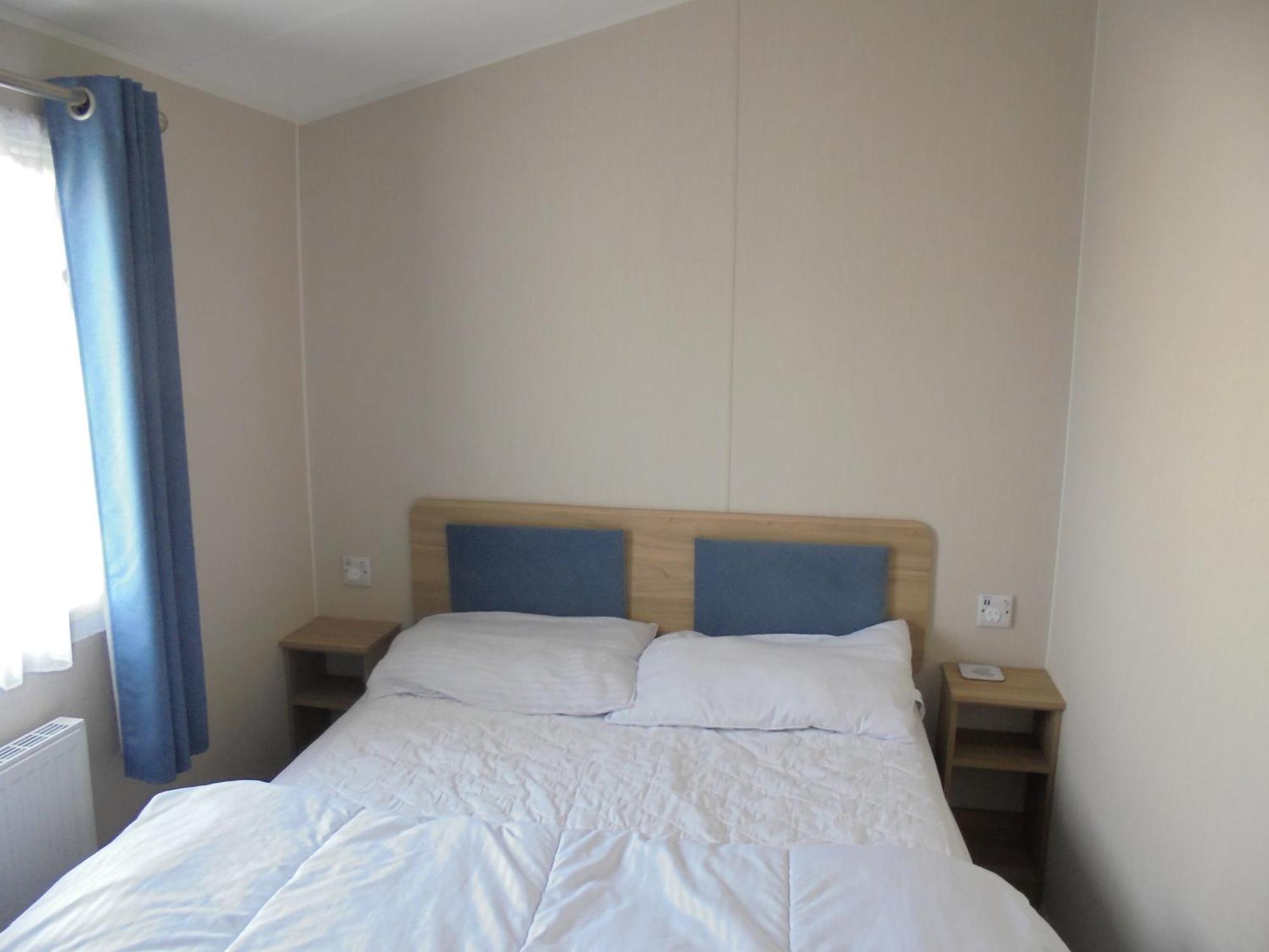 Kings: Malton:- 6 Berth, Heated, Enclosed Veranda Holiday home Chapel Saint Leonards