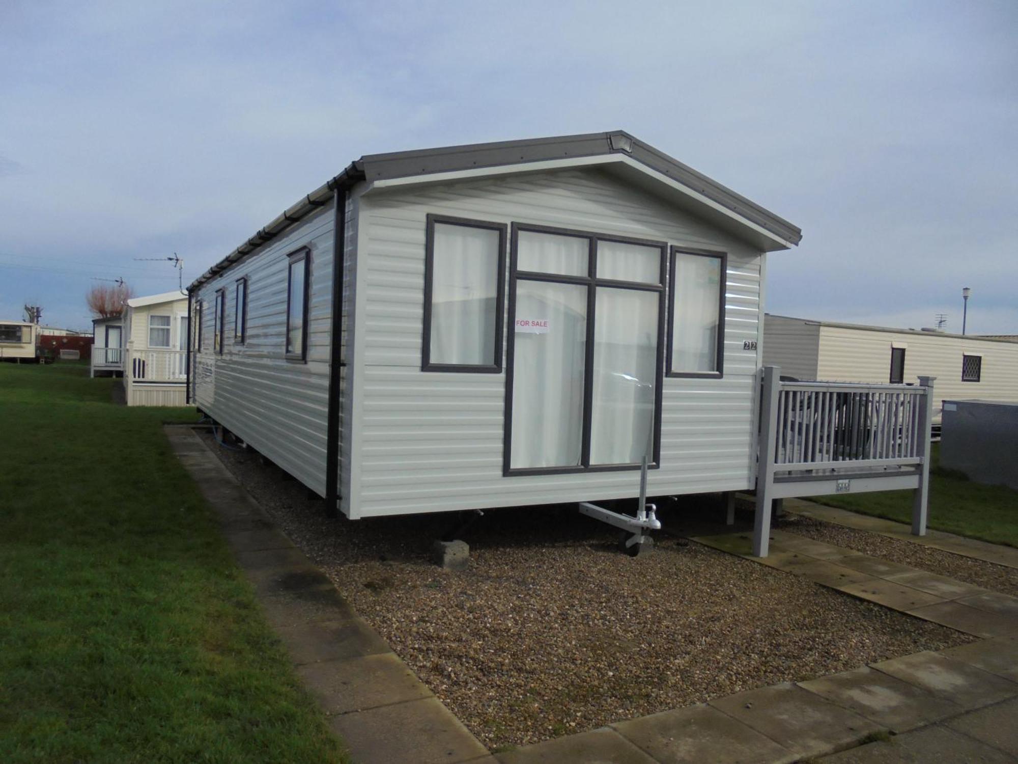 Kings: Malton:- 6 Berth, Heated, Enclosed Veranda Holiday home